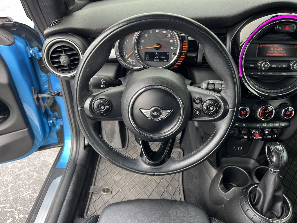 2015 MINI Cooper S Base 17