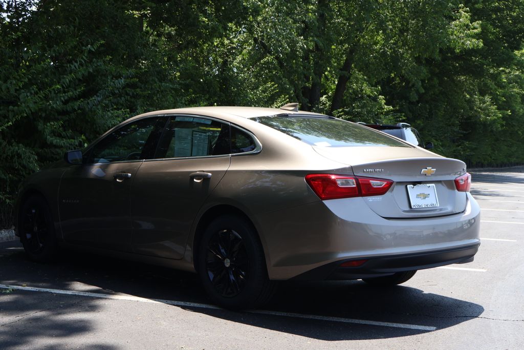 Thumbnail: 2023 Chevrolet Malibu - 5