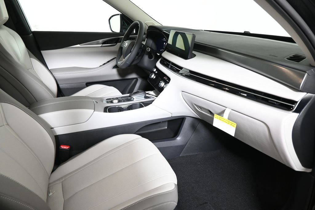 Thumbnail: 2026 INFINITI QX60 - 21