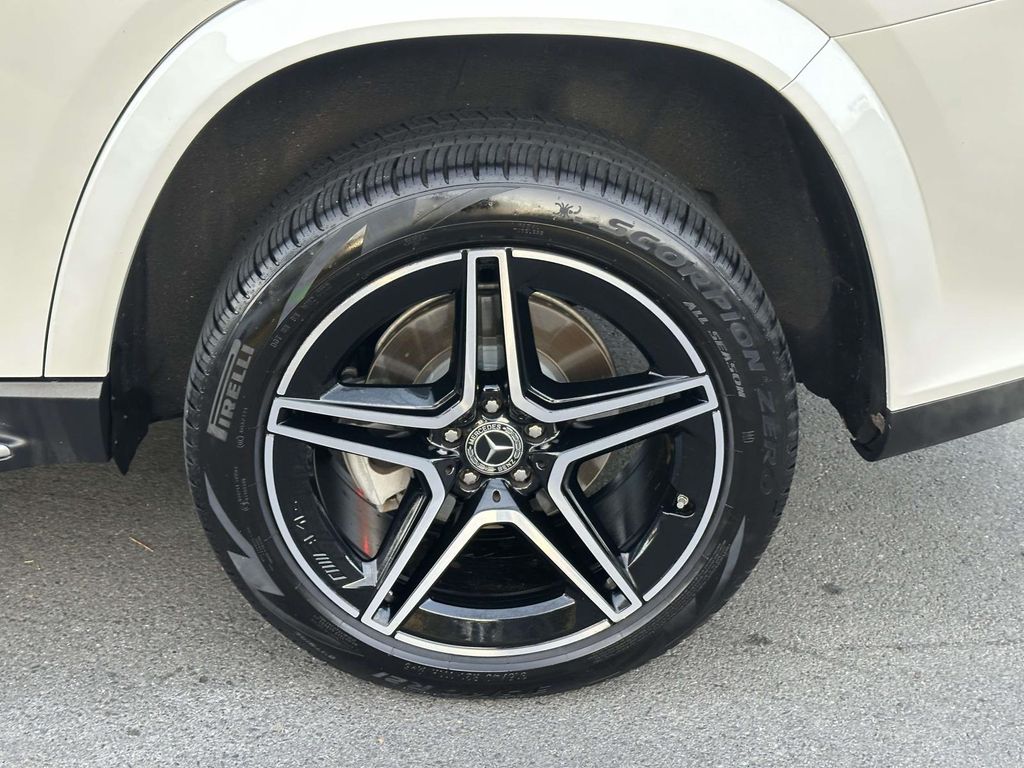 Thumbnail: 2023 Mercedes-Benz GLS - 15