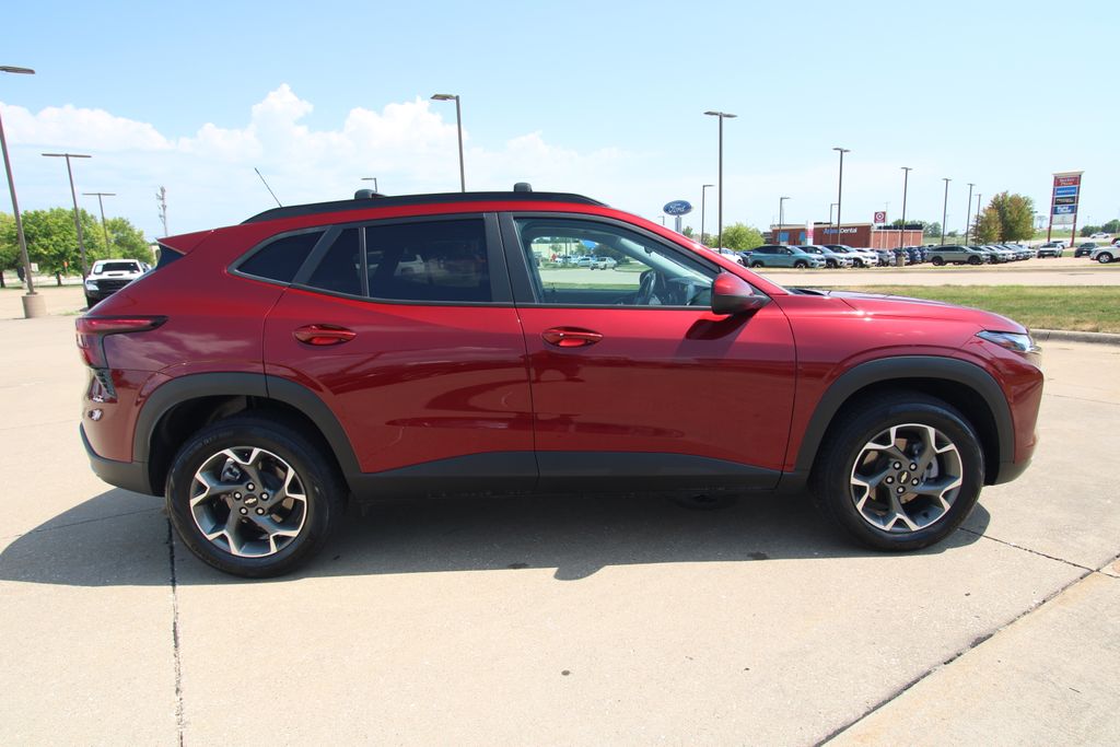 Used 2024 Chevrolet Trax SUV