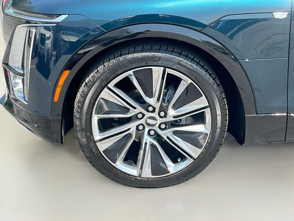Used 2026 Green Cadillac Signature Luxury image 33