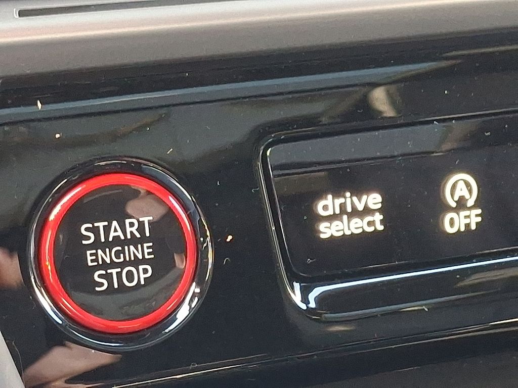 Thumbnail: 2026 Audi SQ5 - 19