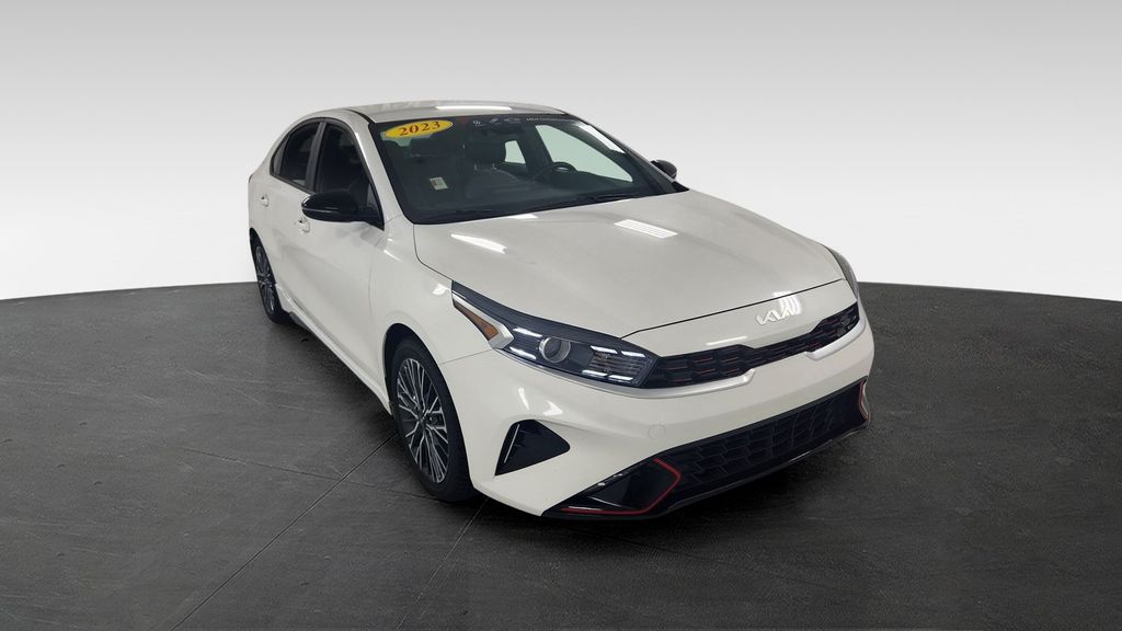 Snow White Pearl 2023 Kia Forte Sedan Front-Wheel Drive Continuously Variable Transmission