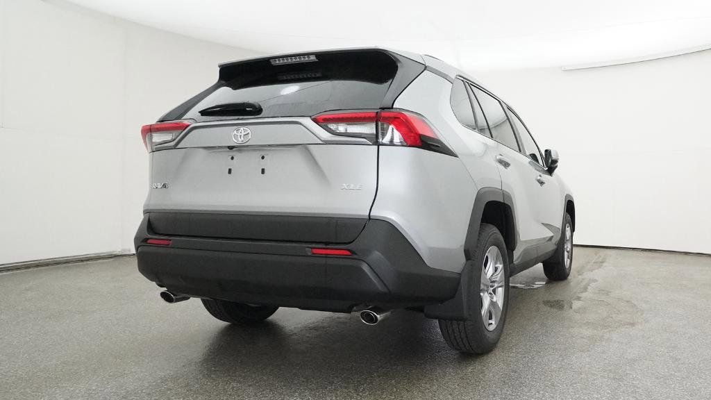 Thumbnail: 2025 Toyota RAV4 - 8