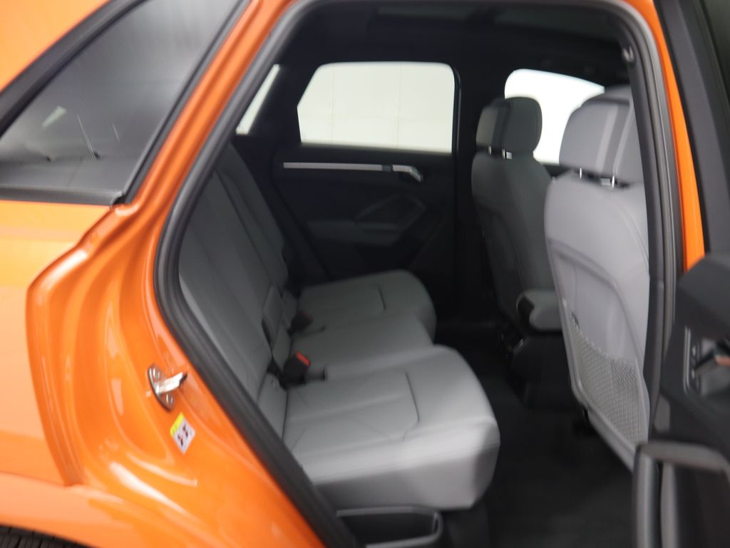 Thumbnail: 2025 Audi Q3 - 23