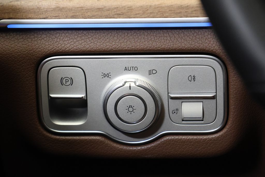 Thumbnail: 2026 Mercedes-Benz GLE - 19