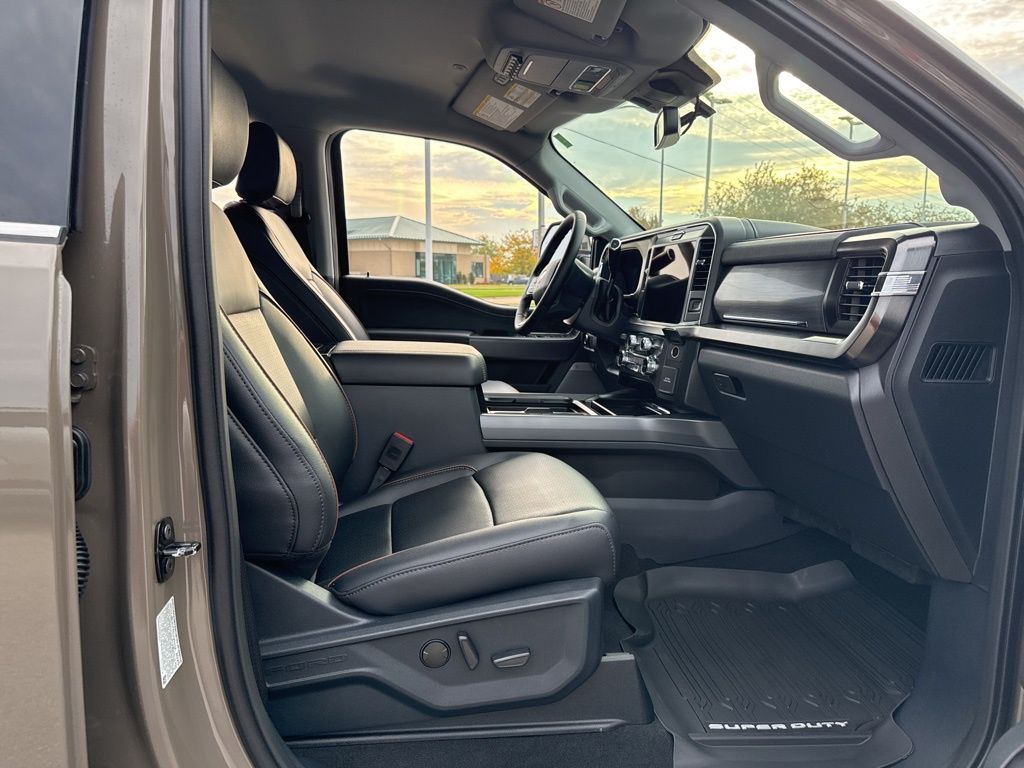 New 2026 Gray Ford Lariat image 24