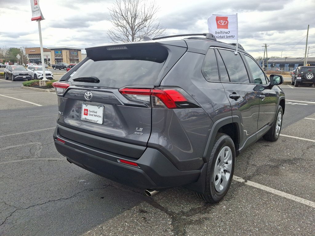 2021 Toyota RAV4 LE 6