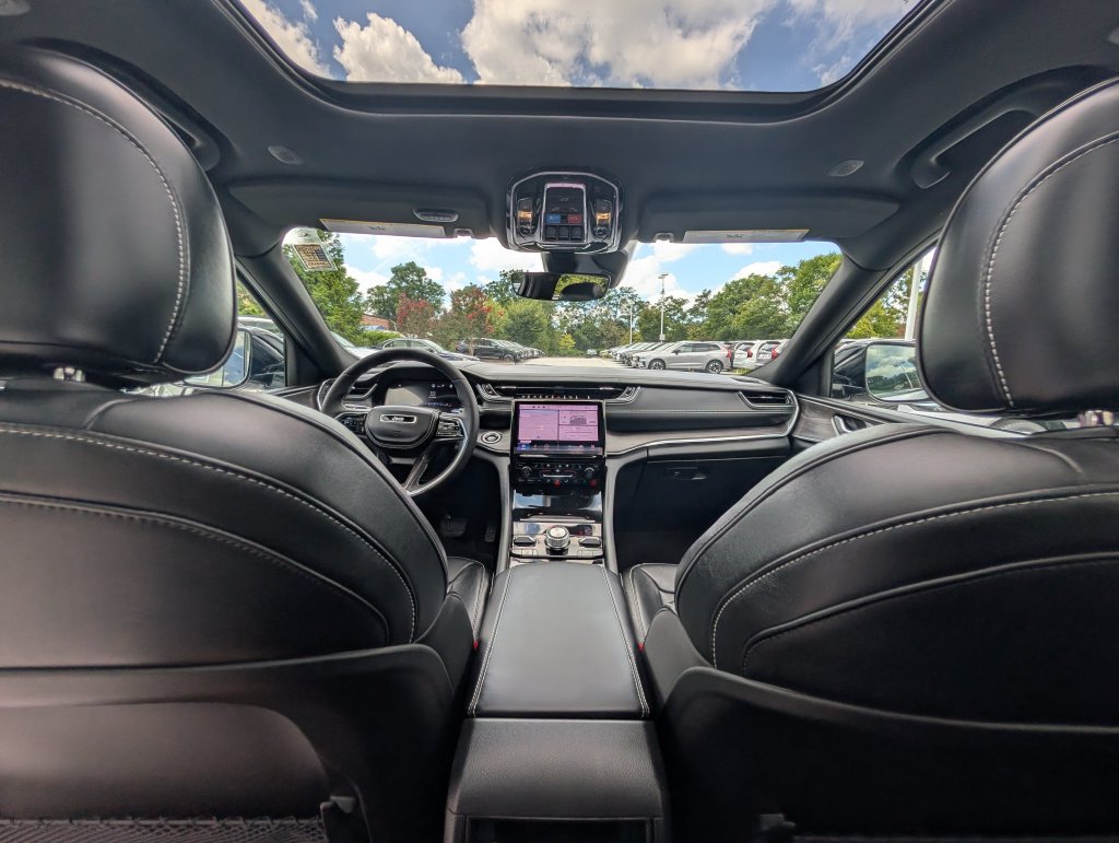 Used 2025 Silver Jeep Overland image 30