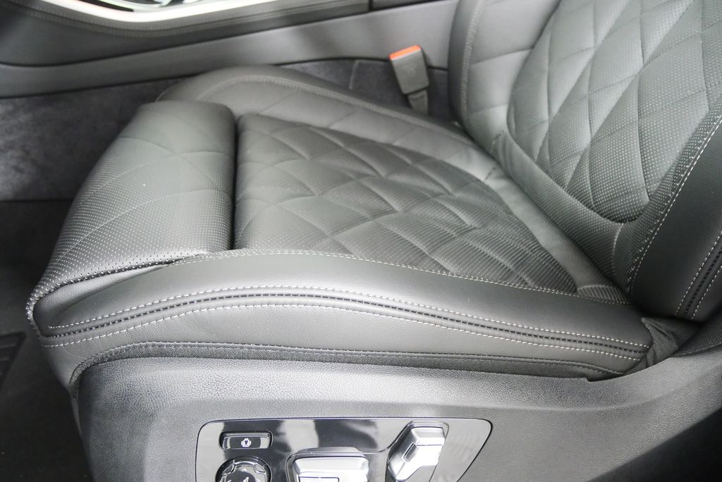 Thumbnail: 2026 BMW X5 - 9