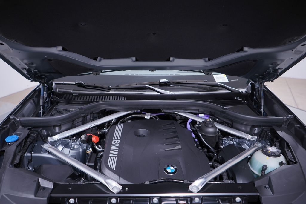 Thumbnail: 2026 BMW X5 - 14