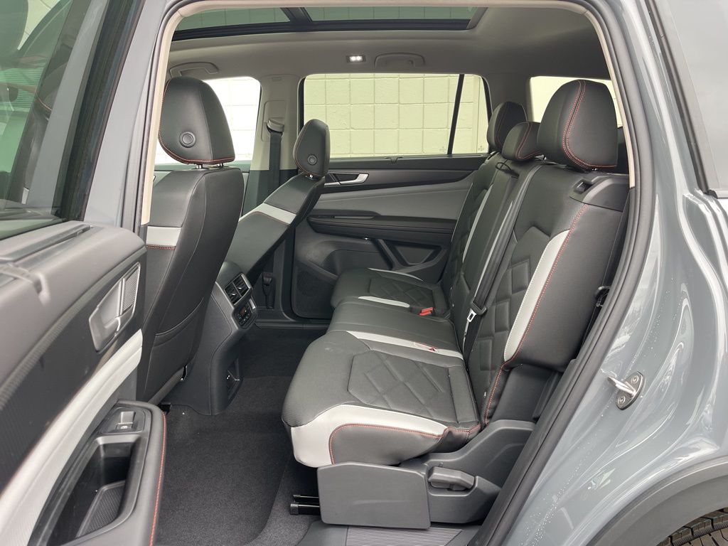 New 2026 Pure Gray Volkswagen 2.0T Peak Edition image 22