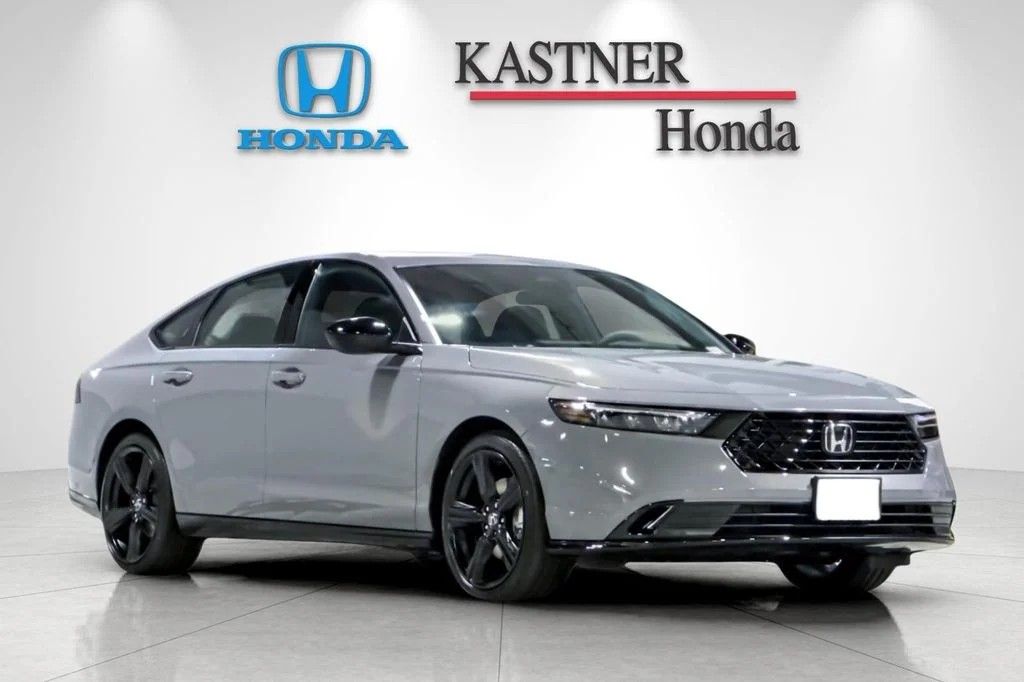 New 2026 Urban Gray Pearl Honda Sport-L image 2