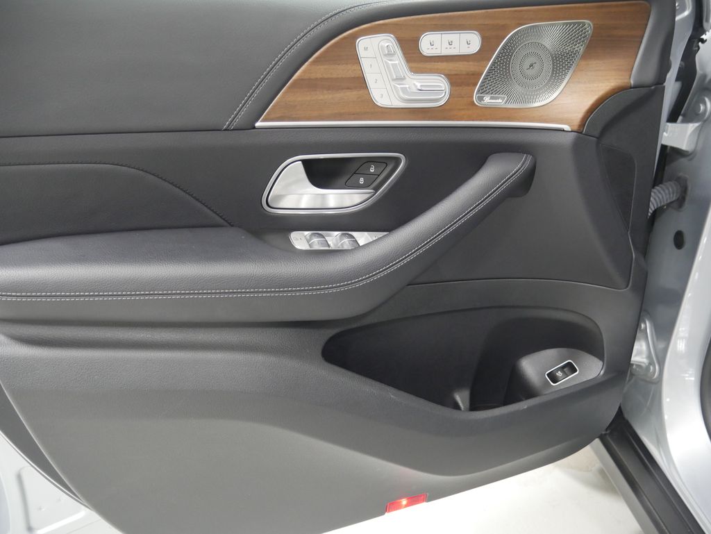 Thumbnail: 2023 Mercedes-Benz GLE - 16