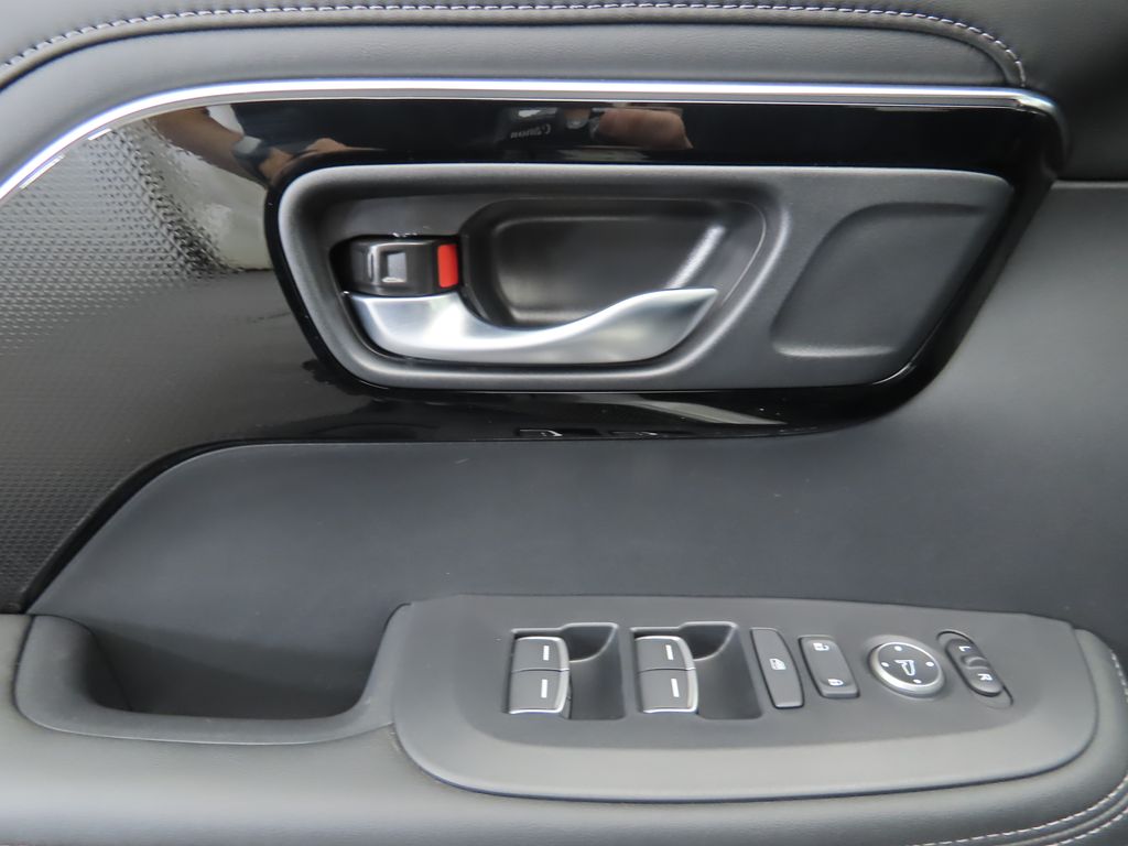 Thumbnail: 2025 Acura ADX - 24