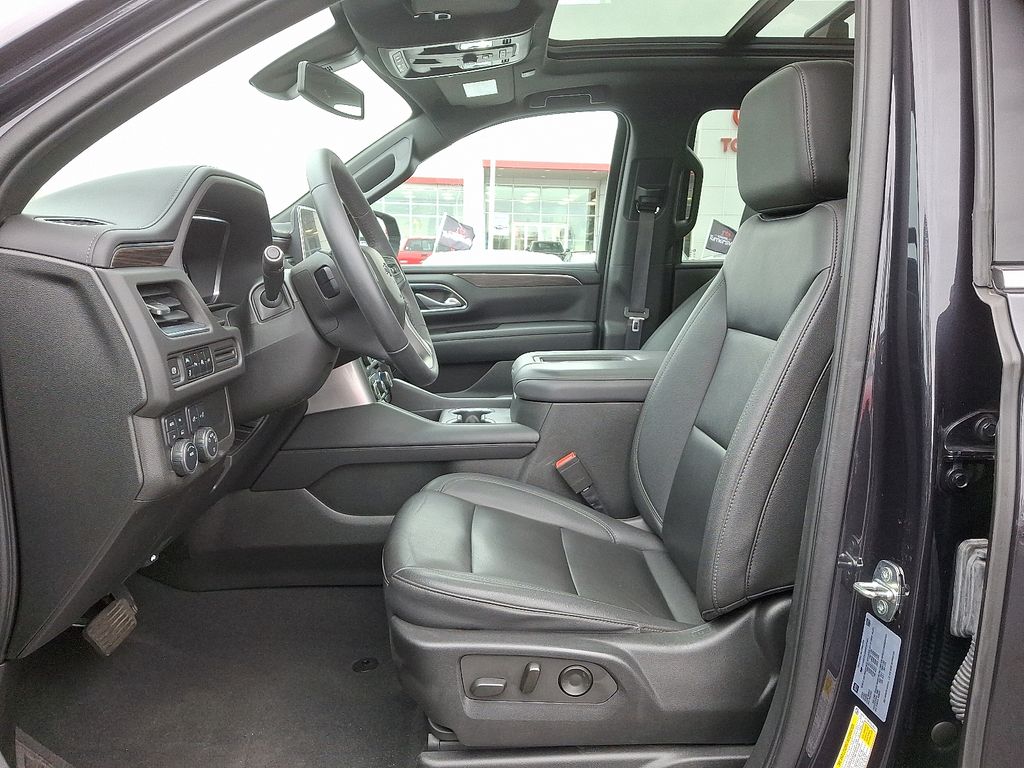 Thumbnail: 2022 Chevrolet Suburban - 15