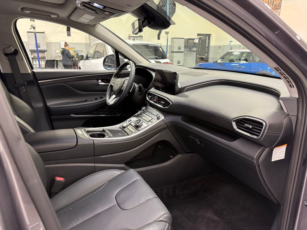 2023 Hyundai Santa Fe Limited 30