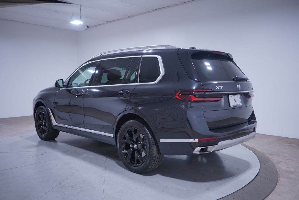 Thumbnail: 2025 BMW X7 - 3