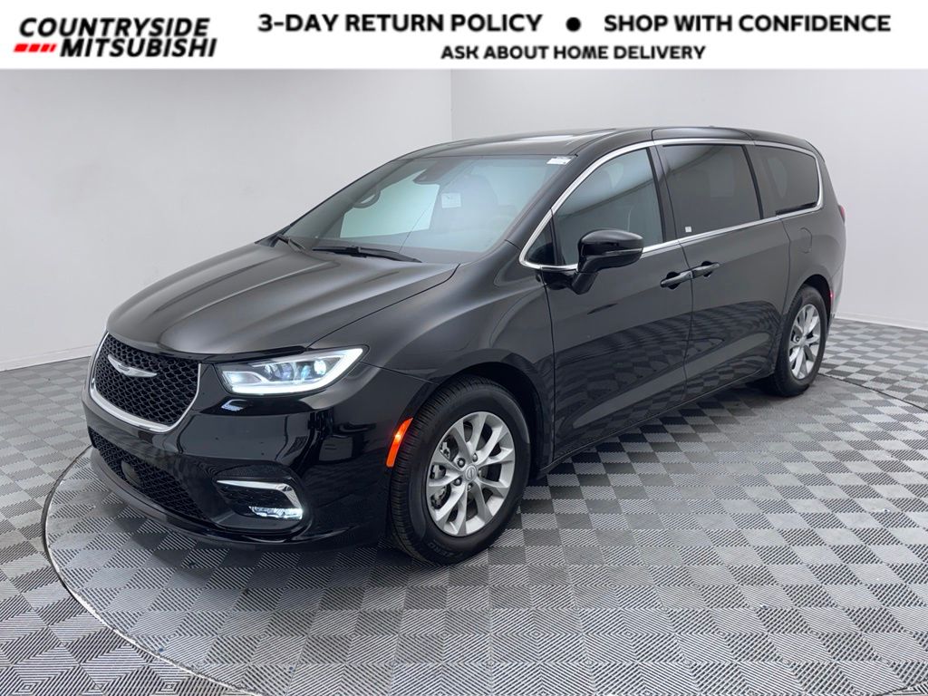 Diamond Black Crystal Pearlcoat 2026 Chrysler Pacifica Limited FWD Minivan Front-Wheel Drive 9-Speed Automatic