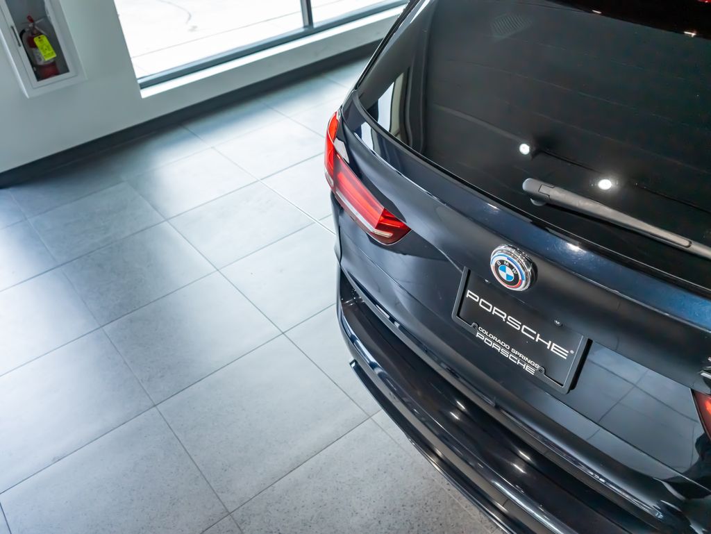 Used 2017 Black BMW  image 34