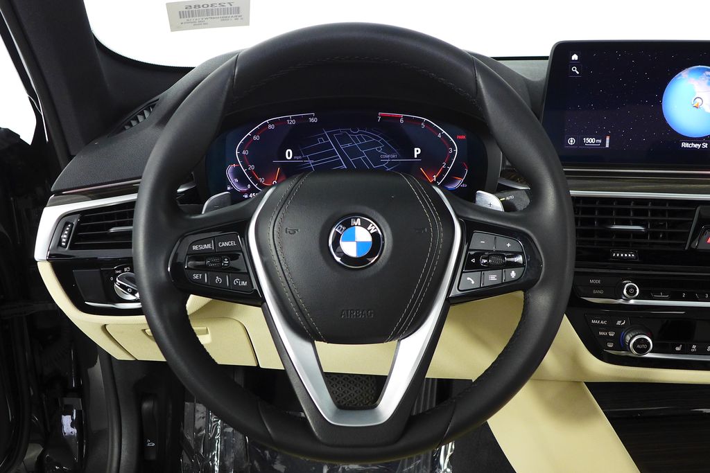 Thumbnail: 2023 BMW 5 Series - 27