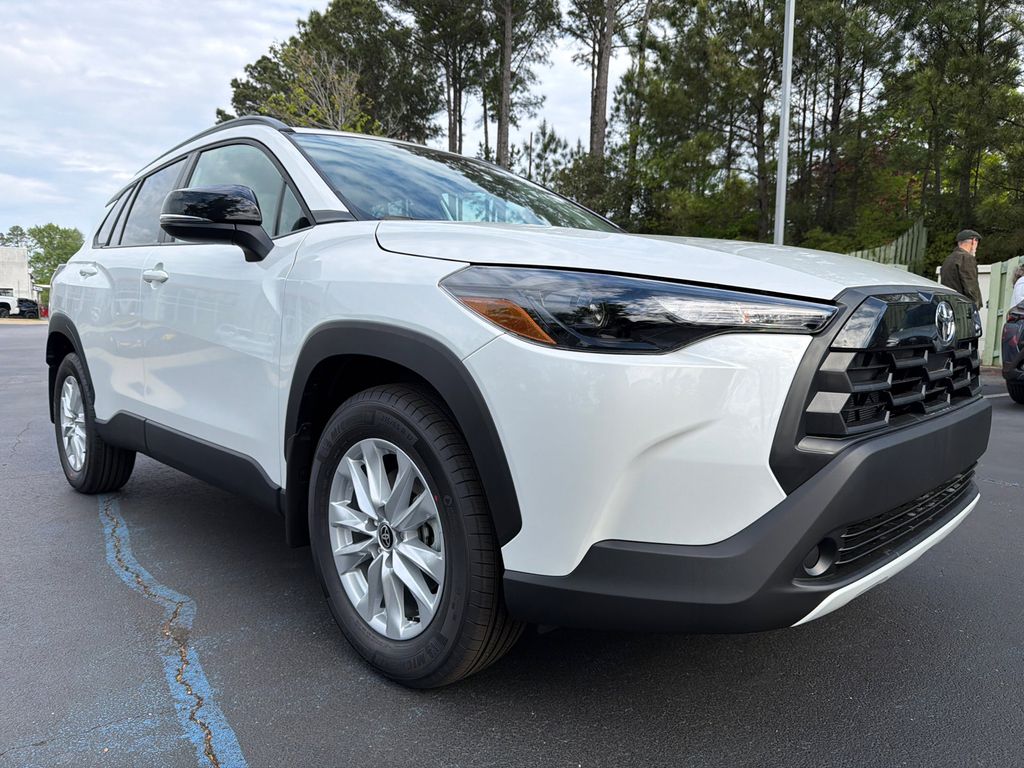 Pearl 2026 Toyota Corolla Cross LE FWD SUV / Crossover Front-Wheel Drive Continuously Variable Transmission