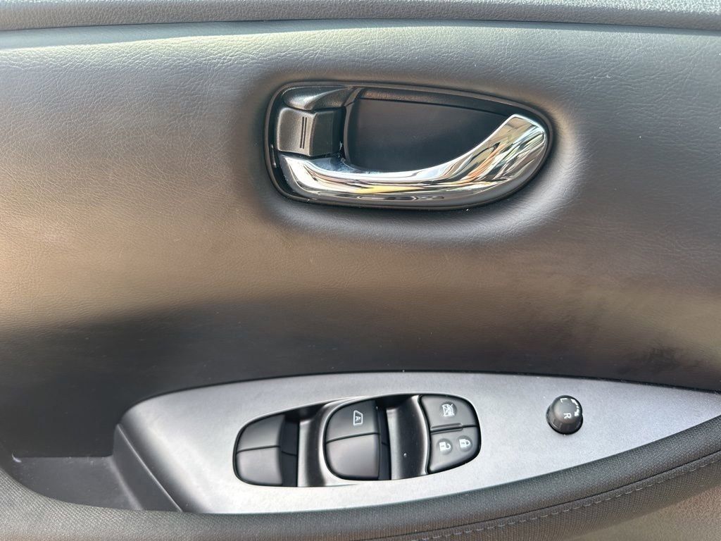 2024 Gun Metallic Nissan LEAF S FWD Hatchback