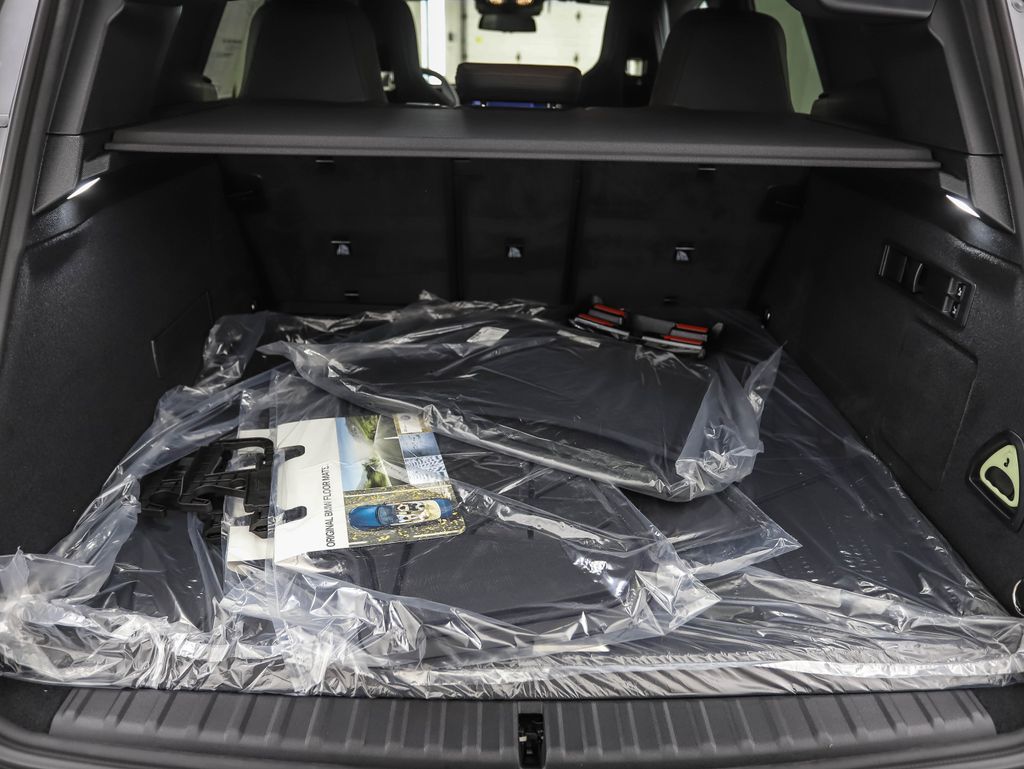 Thumbnail: 2026 BMW iX - 22