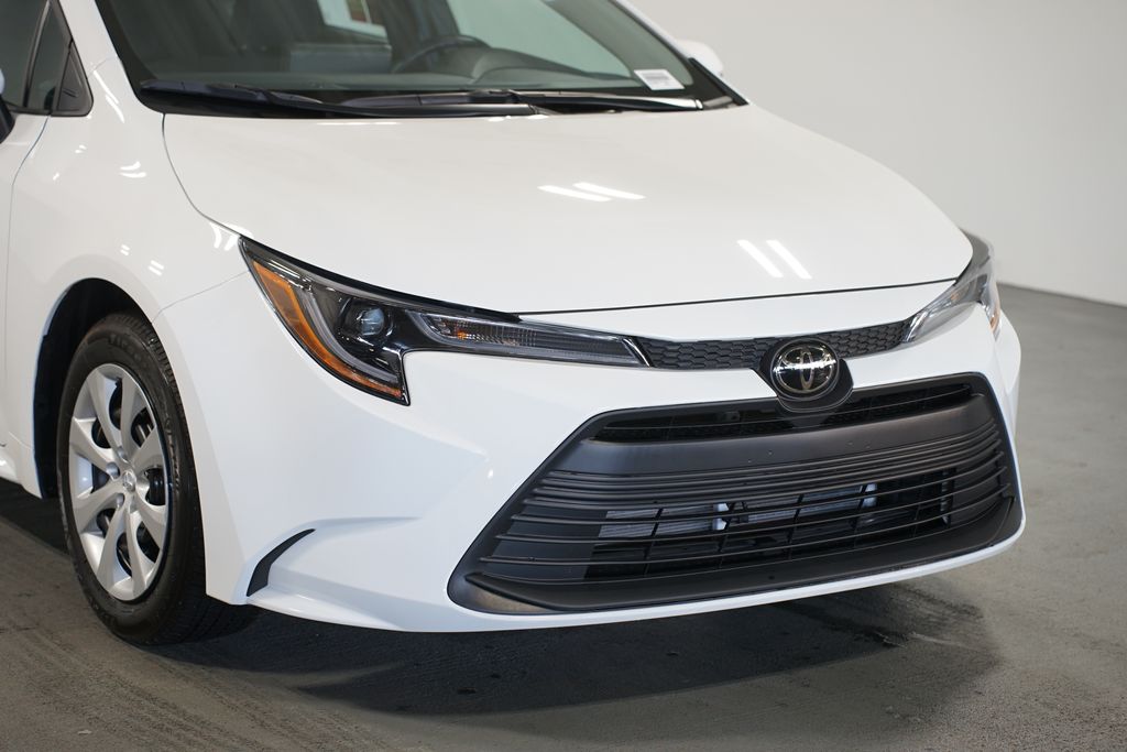 Thumbnail: 2025 Toyota Corolla - 4
