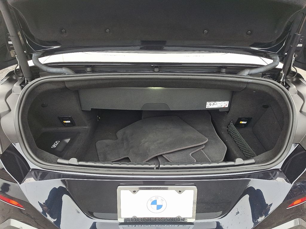 Thumbnail: 2023 BMW 8 Series - 30