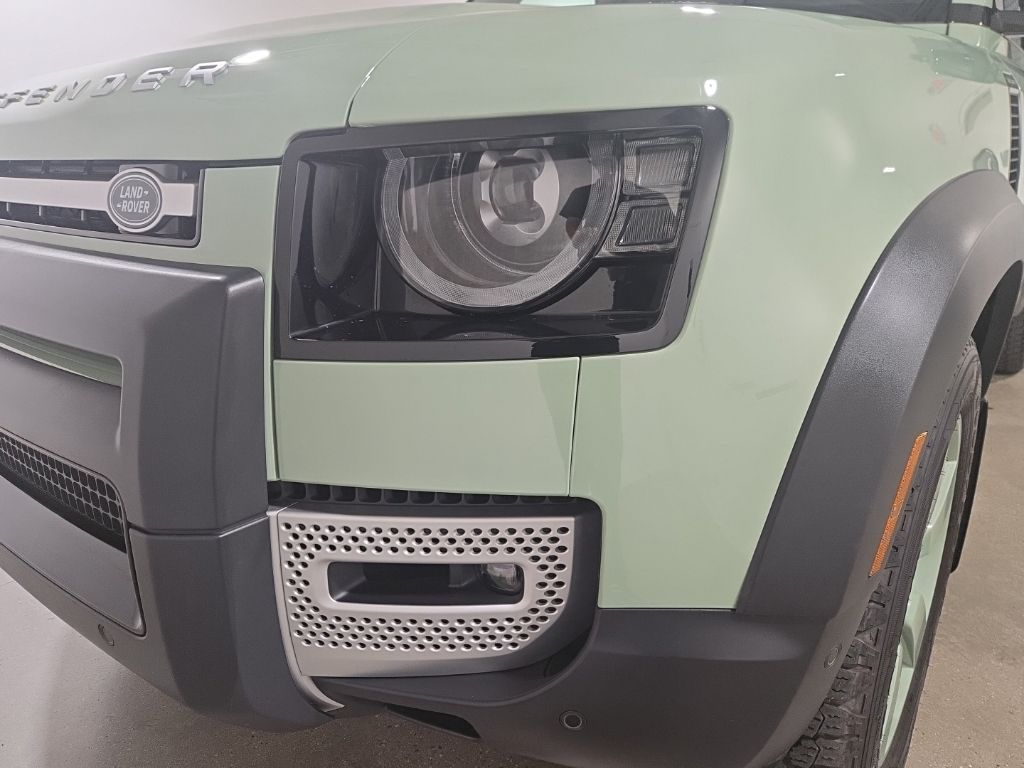 Certified Used 2023  Land Rover 75th Edition image 28