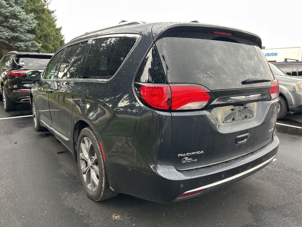 Thumbnail: 2019 Chrysler Pacifica - 2