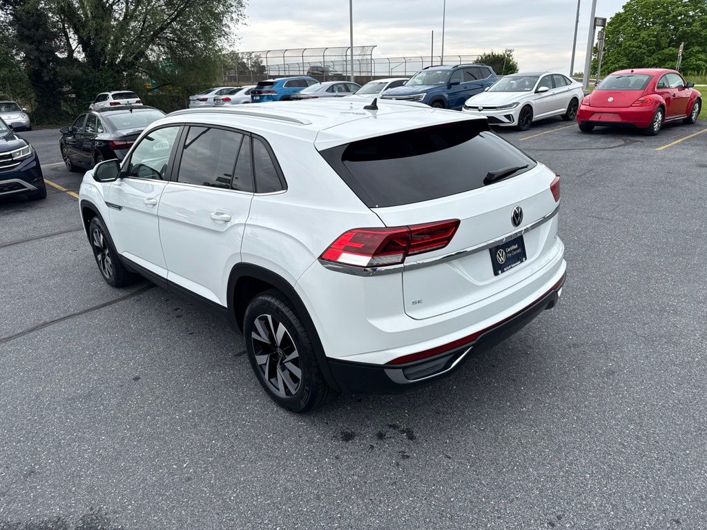 2023 Volkswagen Atlas Cross Sport 2.0T SE White at Sutliff Volkswagen