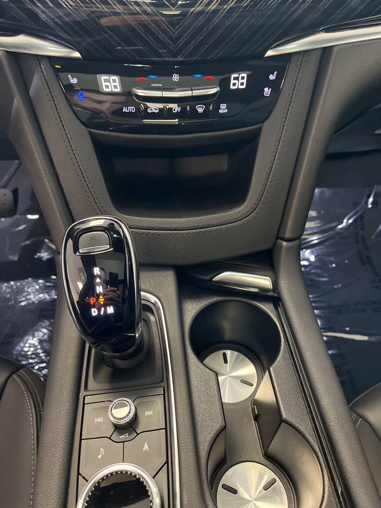 used 2025 Cadillac XT6 car, priced at $52,995