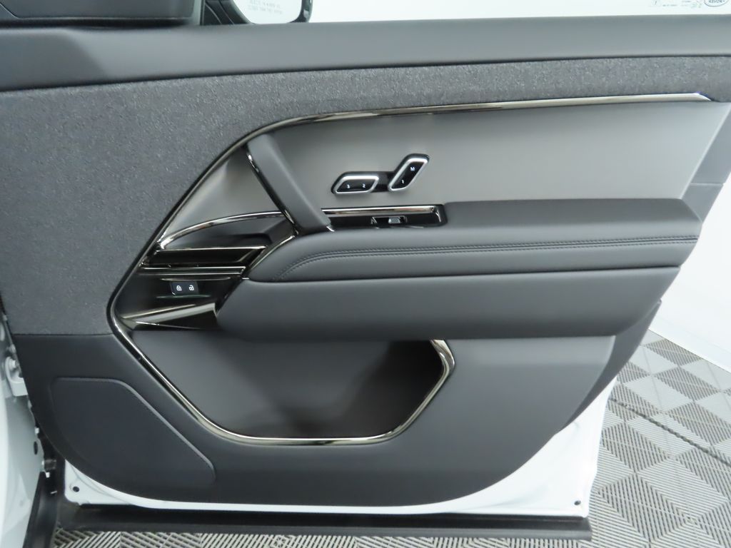 Thumbnail: 2025 Land Rover Range Rover Sport - 26