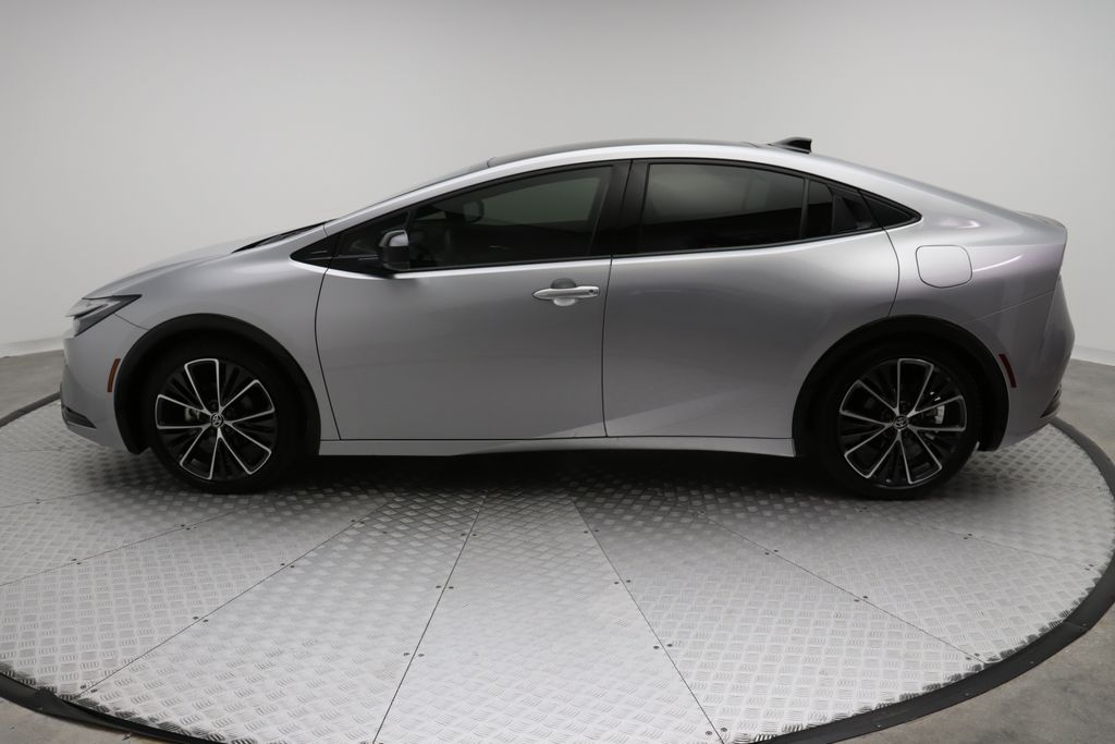 2024 Toyota Prius XLE 12