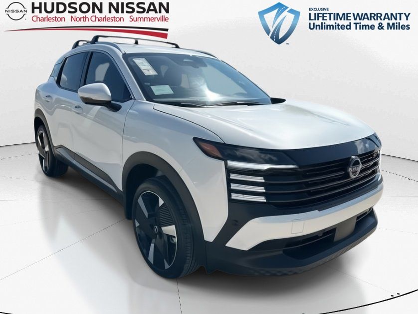 2025 Aspen White Tricoat Nissan Kicks SR FWD SUV