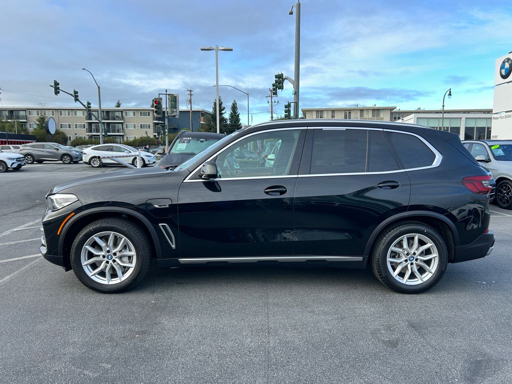 Thumbnail: 2023 BMW X5 - 2