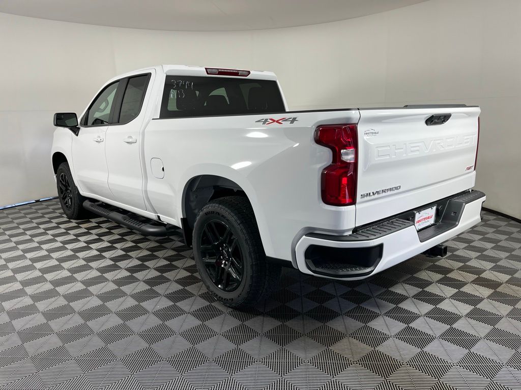 Thumbnail: 2026 Chevrolet Silverado 1500 - 3