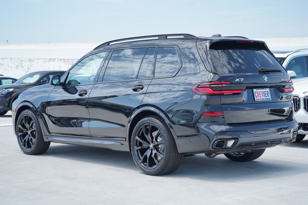 Thumbnail: 2027 BMW X7 - 7