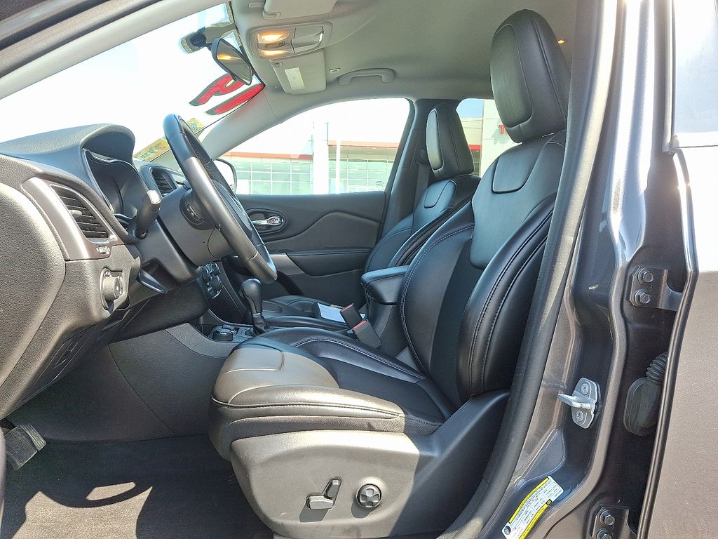 2019 Jeep Cherokee Latitude 14