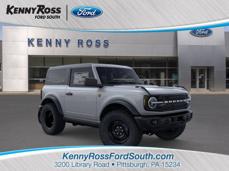 Avalanche Gray 2026 Ford Bronco Badlands 2-Door 4WD SUV / Crossover Four-Wheel Drive 7-Speed Manual