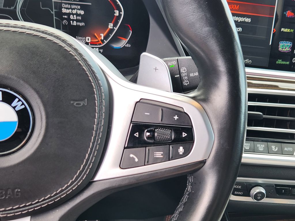 2021 BMW X7 M50i - Photo 17
