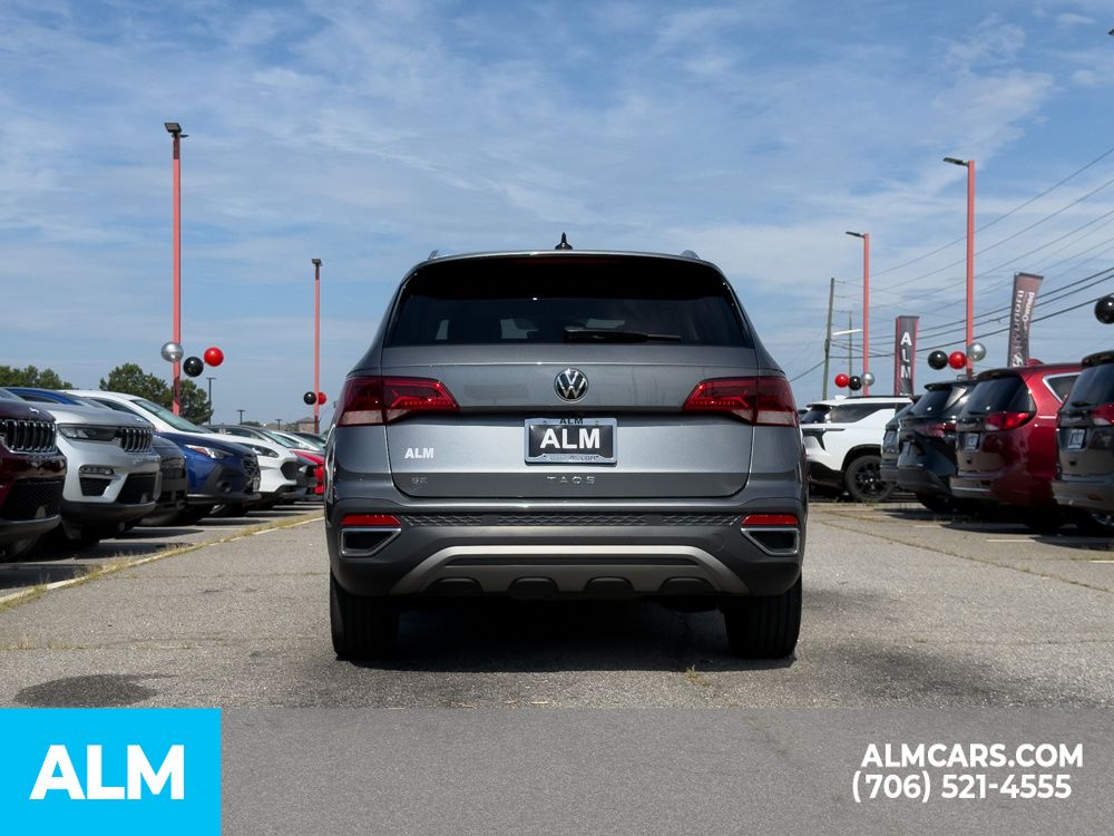 Used 2024 Black Volkswagen 1.5T SE image 5