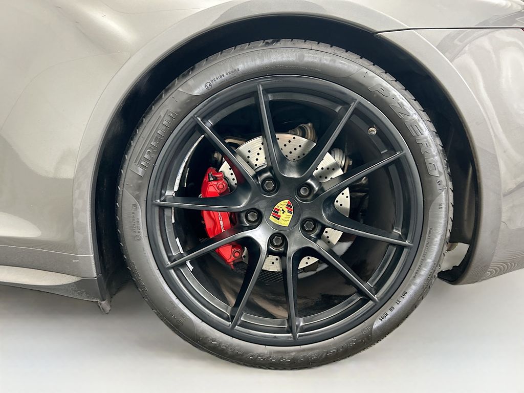 Thumbnail: 2016 Porsche 911 - 30