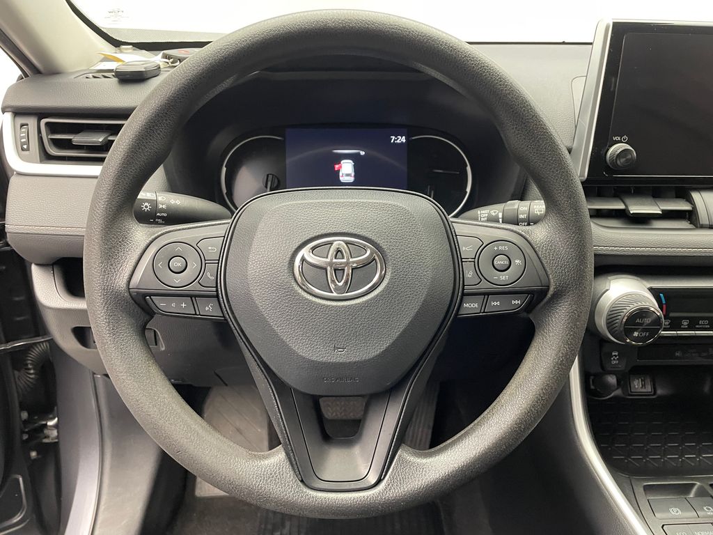 2023 Toyota RAV4 XLE 21
