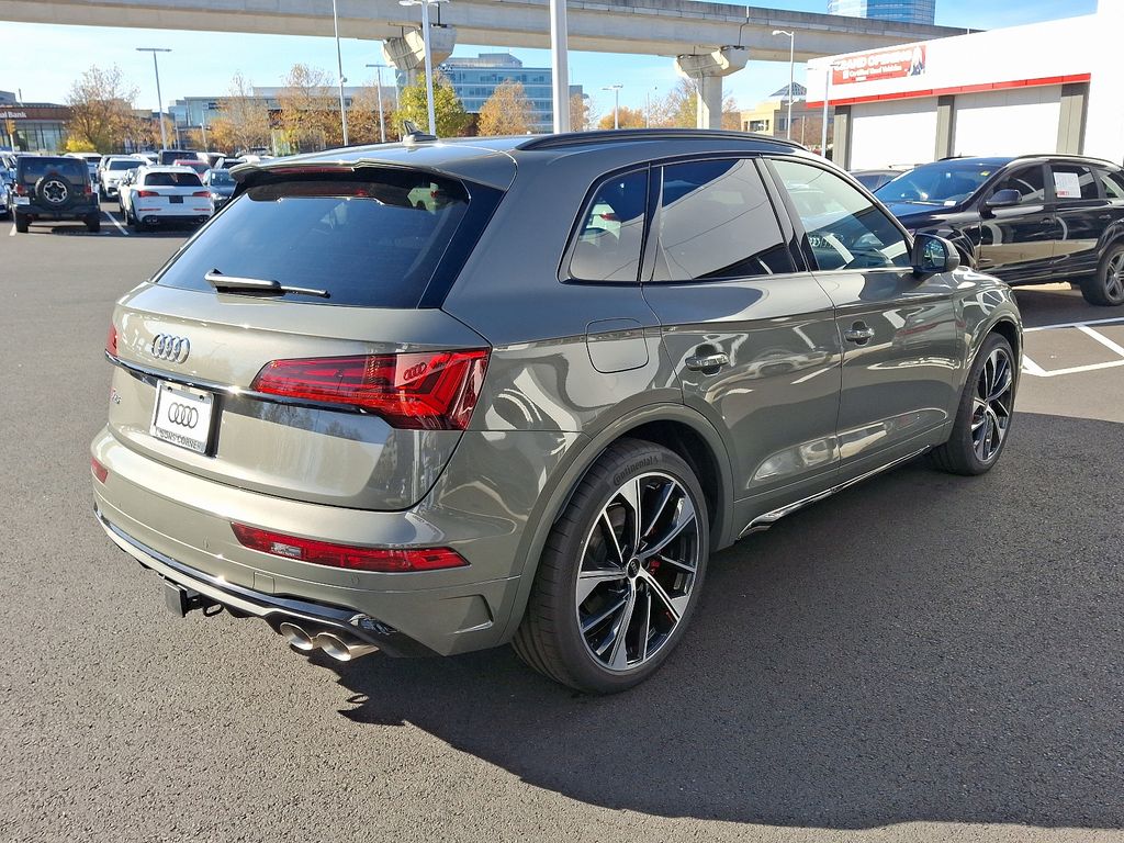 2024 Audi SQ5  3