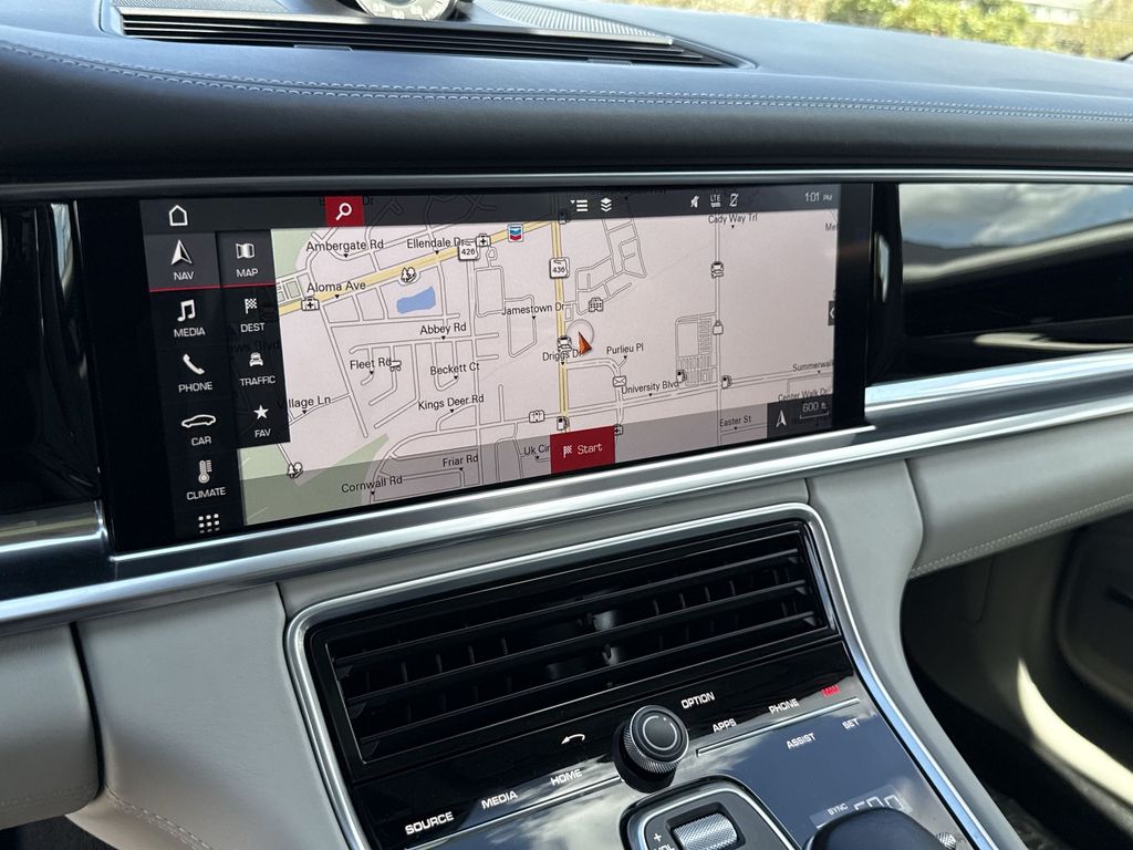 Thumbnail: 2018 Porsche Panamera - 20