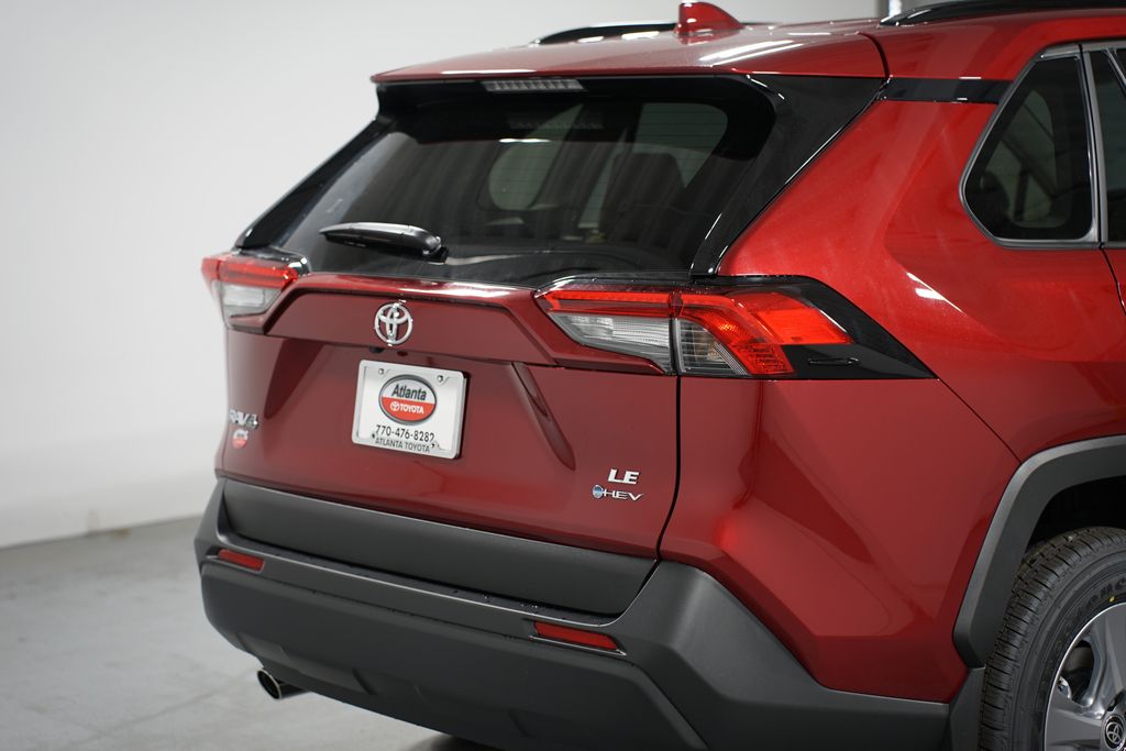 2025 Toyota RAV4 LE 9